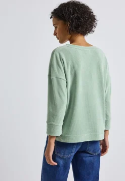 T-shirt douillet à col en V