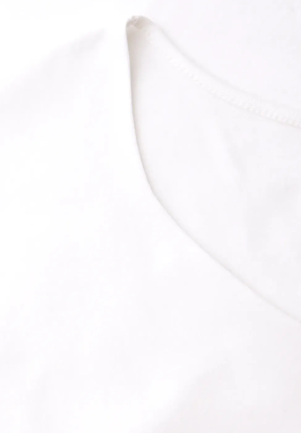 T-shirt sans manches avec encolure en diamant