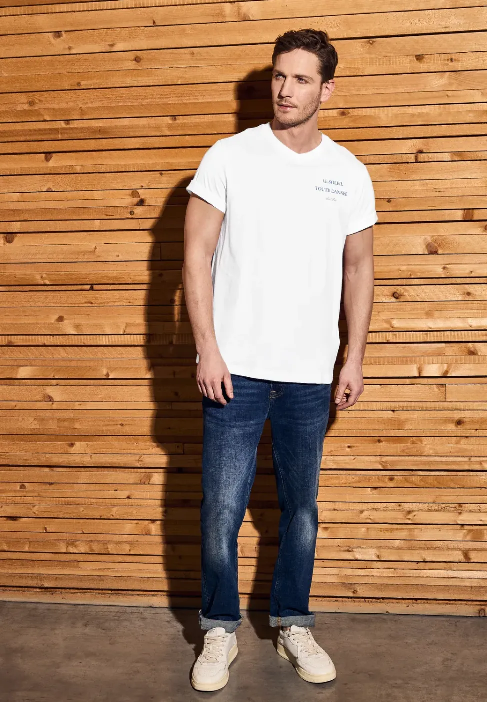 T-shirt à col en V