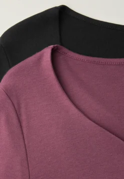 T-shirts avec encolure en cœur en pack de 2