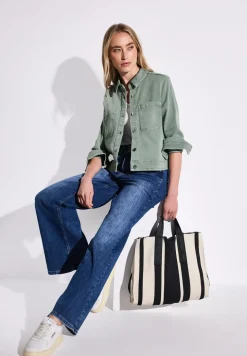 Veste en jean avec poches poitrine