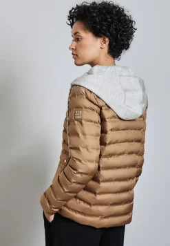 Veste avec capuche amovible