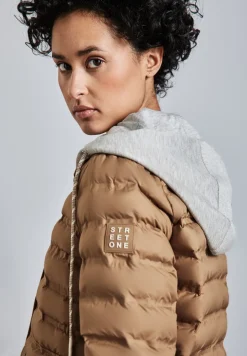 Veste avec capuche amovible