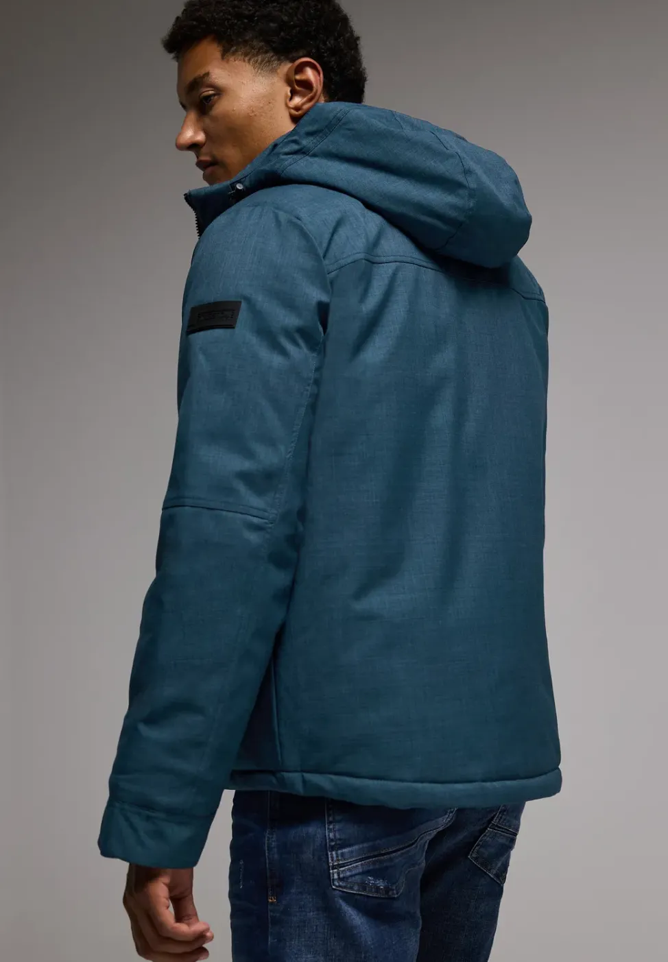Veste avec capuche amovible