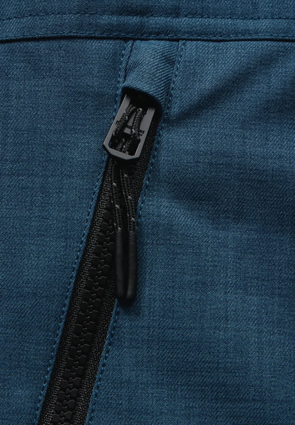 Veste avec capuche amovible