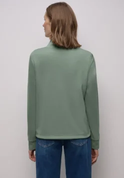 Veste avec cordon de serrage
