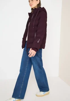 Veste avec coutures collées