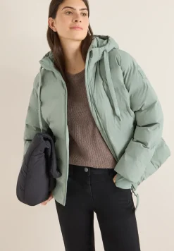Veste avec coutures collées