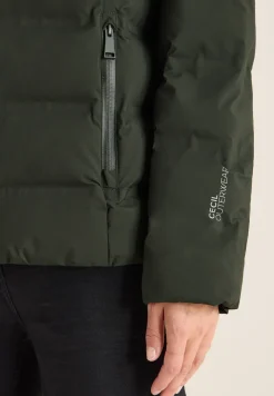 Veste avec coutures collées