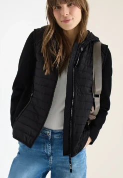 Veste avec un mélange de structures et une capuche