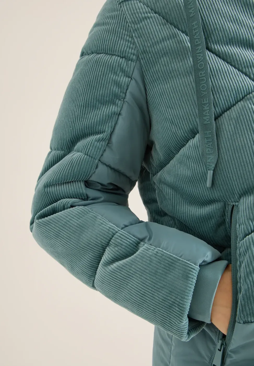 Veste bouffante avec mélange de velours côtelé