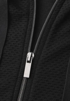 Veste courte à capuche