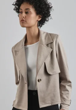 Veste courte en similicuir