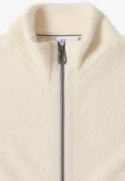 Veste en fil de plume
