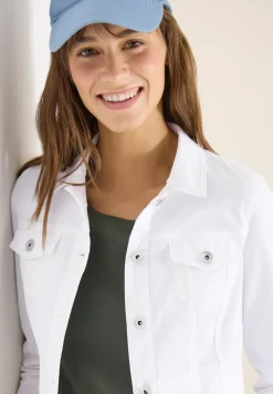 Veste en jean avec poches poitrine et boutons