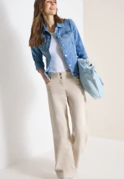 Veste en jean avec poches poitrine et boutons