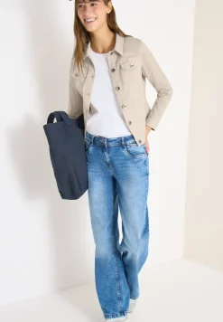 Veste en jean avec poches poitrine et boutons