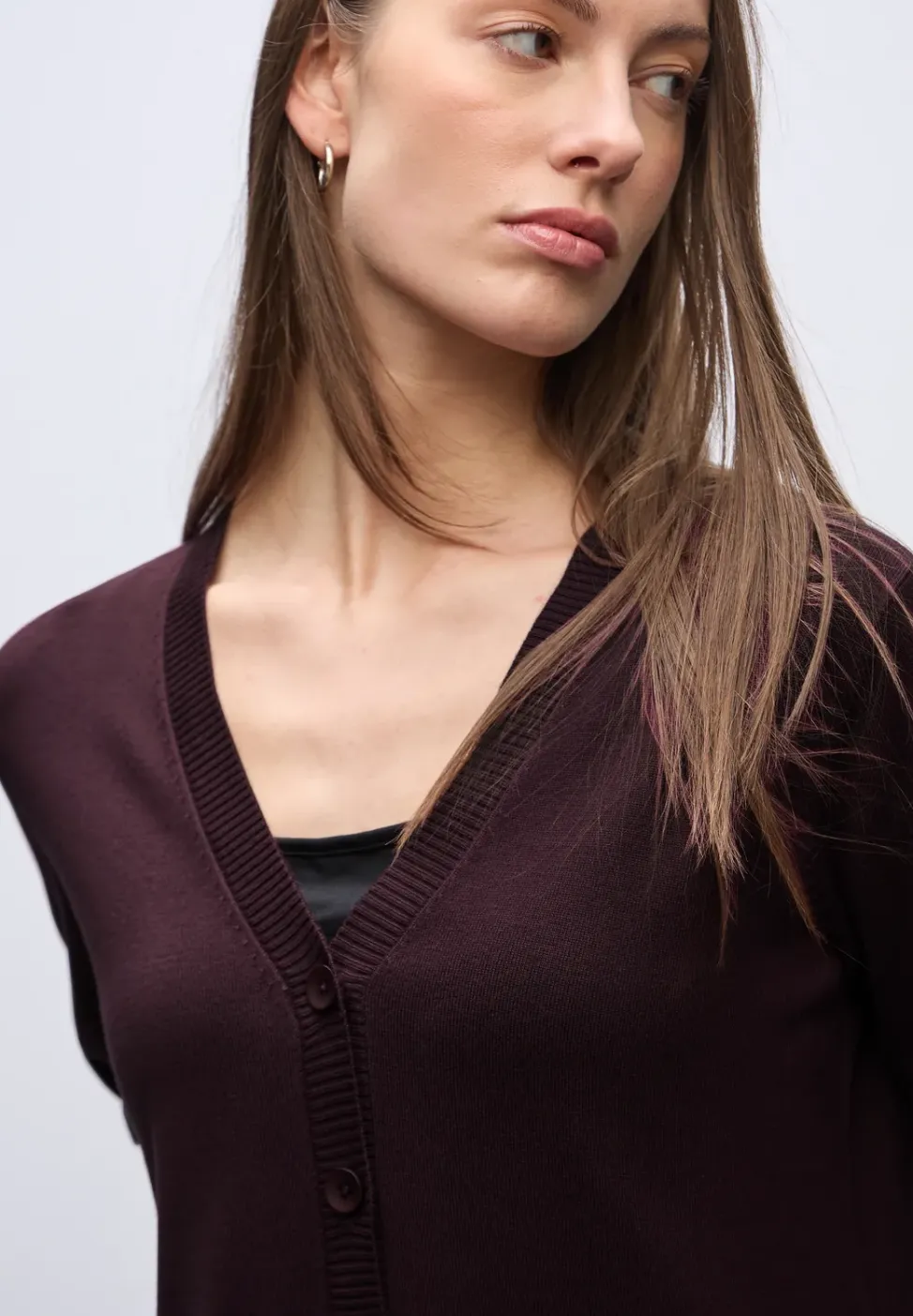 Veste en tricot avec col en V