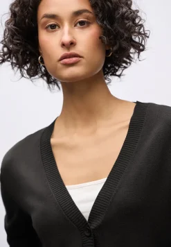 Veste en tricot avec col en V