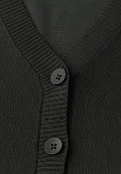 Veste en tricot avec col en V