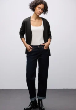 Veste en tricot avec col en V