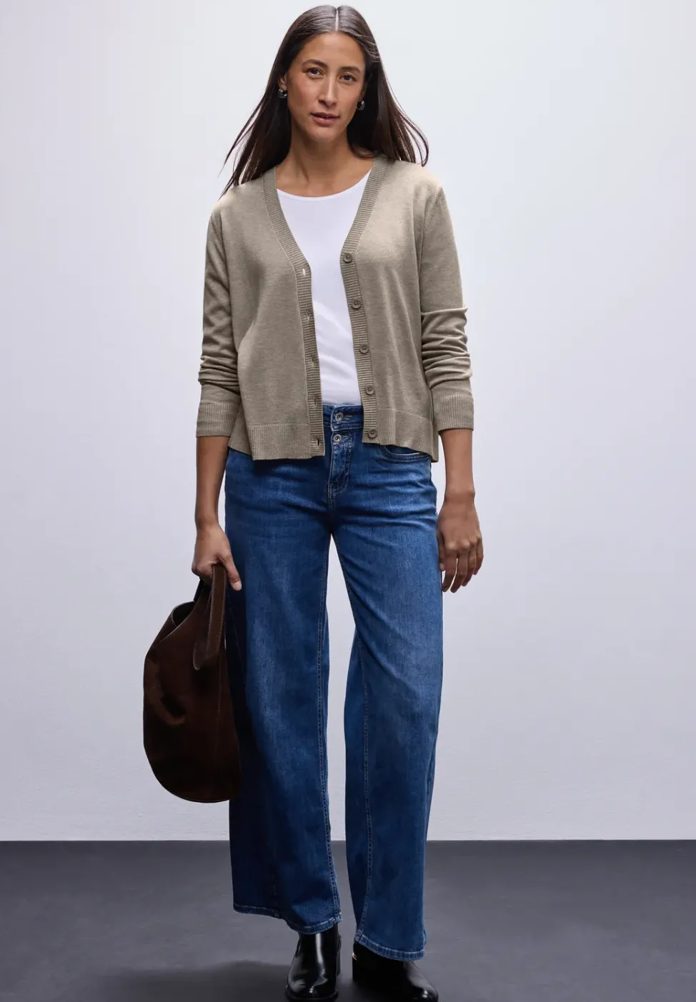 Veste en tricot avec col en V