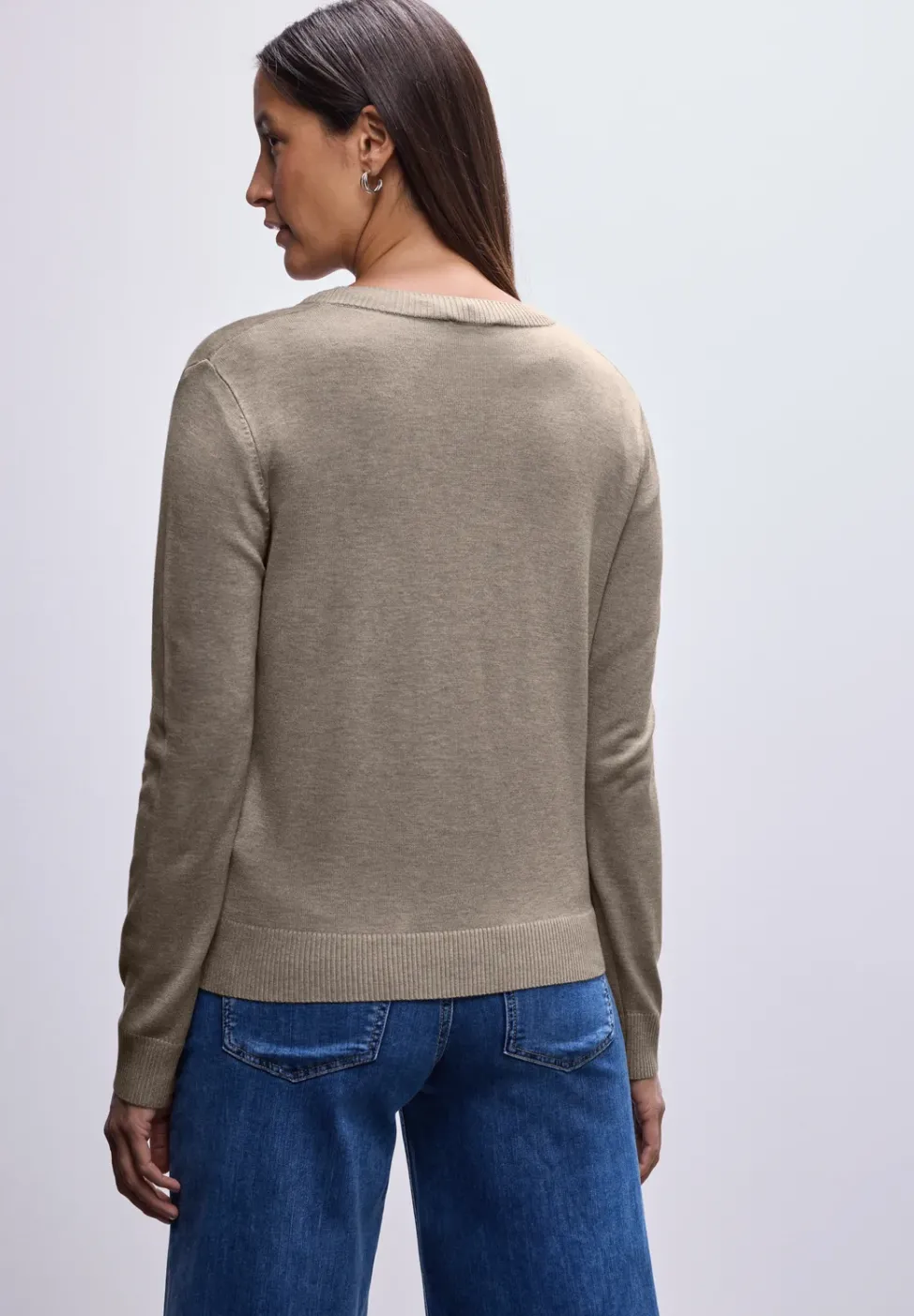 Veste en tricot avec col en V