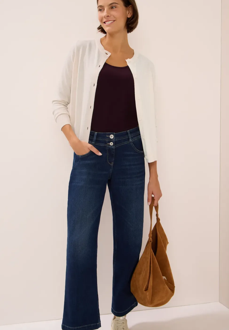Veste en tricot avec patte de boutonnage