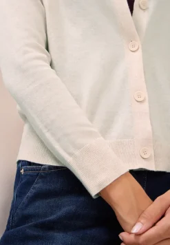 Veste en tricot avec patte de boutonnage