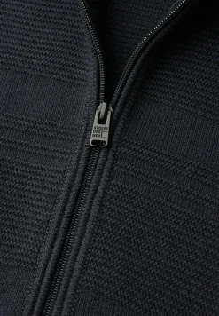 Veste en tricot à rayures