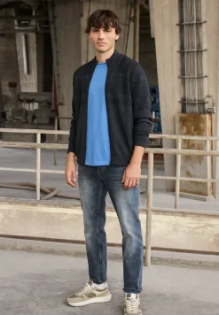 Veste en tricot à rayures