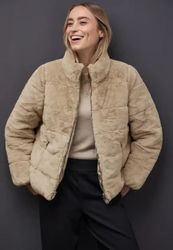 Veste matelassée en fausse fourrure