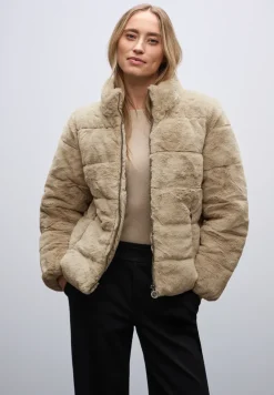 Veste matelassée en fausse fourrure