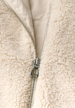 Veste Teddy avec détails