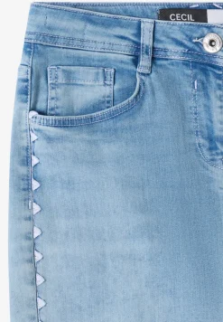 Wide Legs Jeans avec détail de broderie