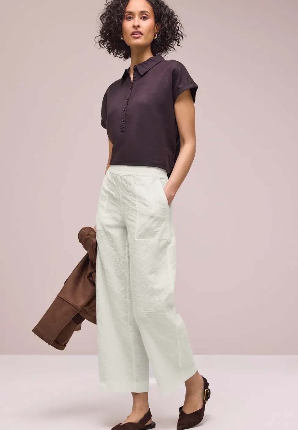 Wide Legs pantalon avec motif brodé