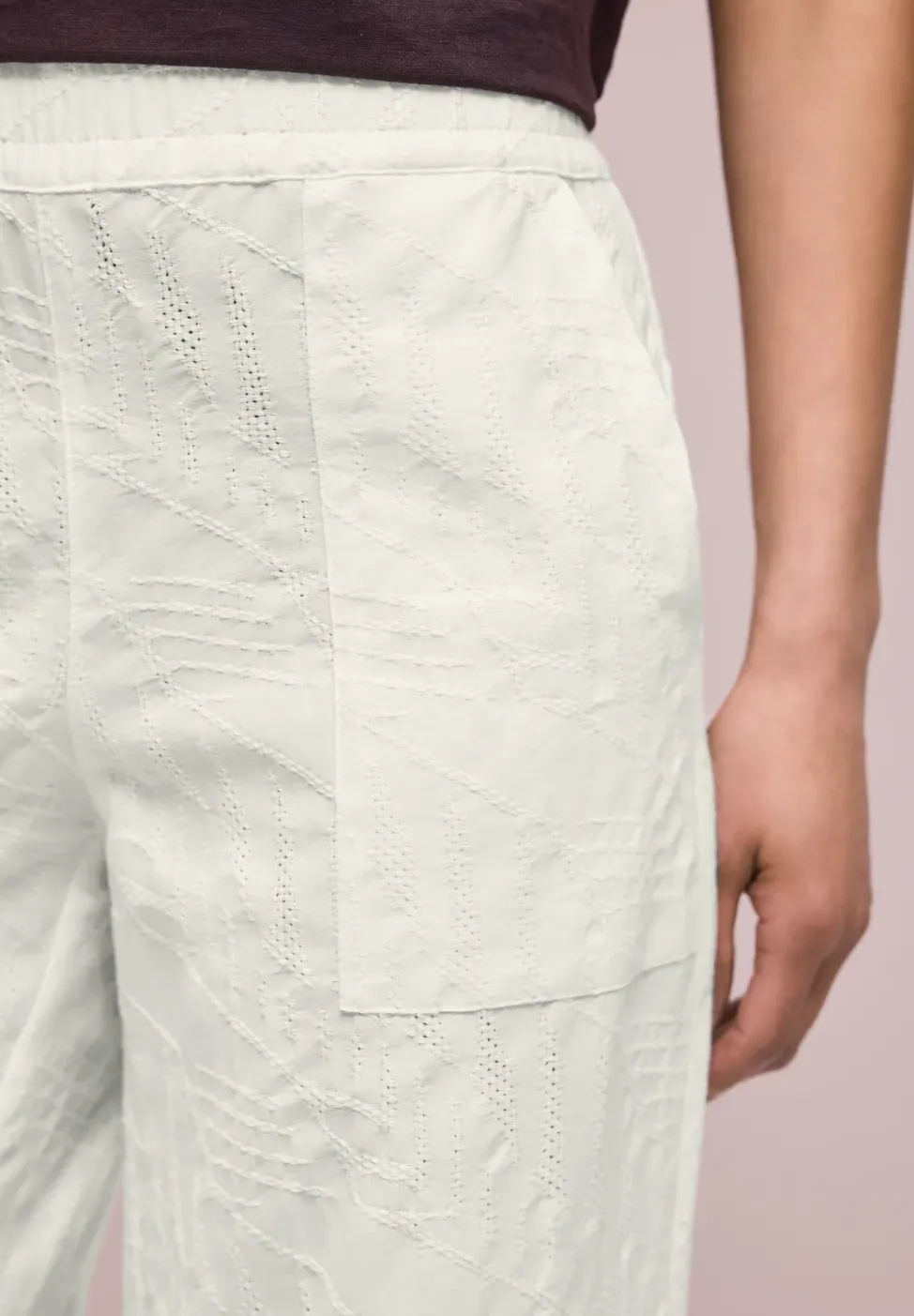 Wide Legs pantalon avec motif brodé